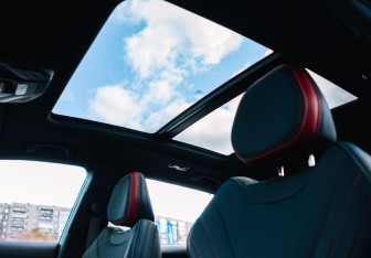 Подержанный автомобиль Geely Coolray 2024 года (14 фото)