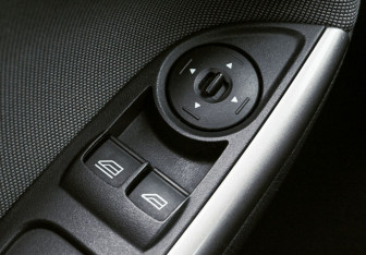 Подержанный автомобиль Ford Focus Hatchback 2011 года (17 фото)