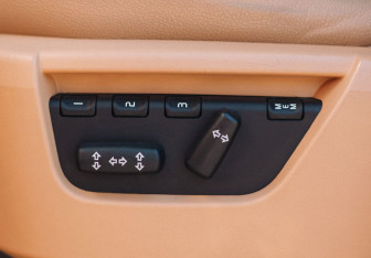 Подержанный автомобиль Land Rover Range Rover Sport 2008 года (15 фото)