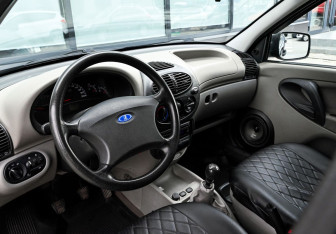 Подержанный автомобиль LADA (ВАЗ) Kalina Wagon 2012 года (13 фото)