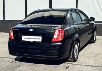 Подержанный автомобиль Chevrolet Lacetti Sedan 2008 года (5 фото)
