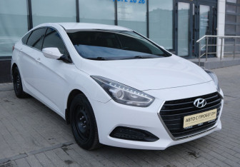 Подержанный автомобиль Hyundai i40 Sedan 2015 года (7 фото)