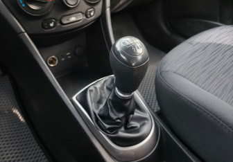 Подержанный автомобиль Hyundai Solaris Sedan 2015 года (14 фото)