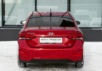 Подержанный автомобиль Hyundai Solaris Sedan 2017 года (4 фото)