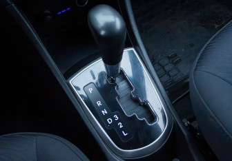 Подержанный автомобиль Hyundai Solaris Hatchback 2012 года (12 фото)