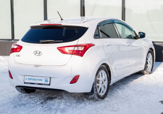 Подержанный автомобиль Hyundai i30 Hatchback 2013 года (5 фото)