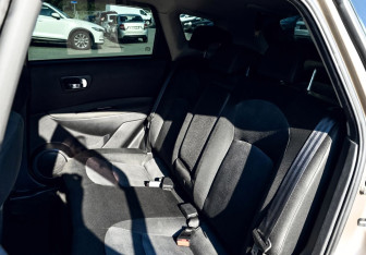 Подержанный автомобиль Nissan Qashqai 2011 года (17 фото)