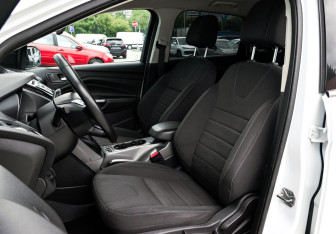Подержанный автомобиль Ford Kuga 2014 года (16 фото)