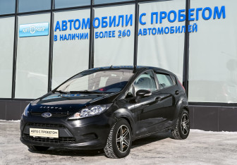 Подержанный автомобиль Ford Fiesta Hatchback 2008 года (1 фото)