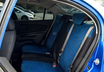 Подержанный автомобиль Kia Rio Sedan 2010 года (15 фото)