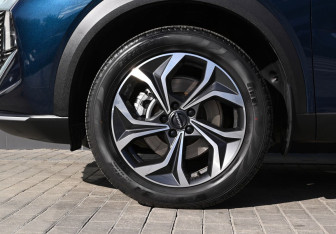Подержанный автомобиль Haval F7 2025 года (26 фото)