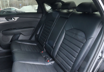 Подержанный автомобиль Kia Cerato Sedan 2022 года (24 фото)