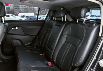 Подержанный автомобиль Kia Sportage 2011 года (19 фото)