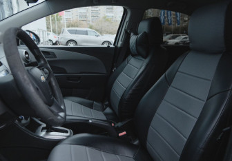 Подержанный автомобиль Chevrolet Aveo Sedan 2013 года (9 фото)