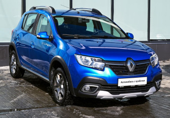 Подержанный автомобиль Renault Sandero 2019 года (7 фото)