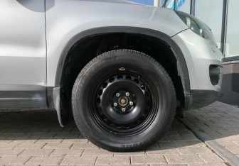 Подержанный автомобиль Volkswagen Tiguan 2013 года (19 фото)