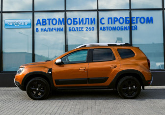 Подержанный автомобиль Renault Duster 2021 года (2 фото)