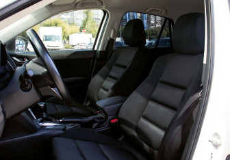Подержанный автомобиль Mazda CX-5 2014 года (16 фото)