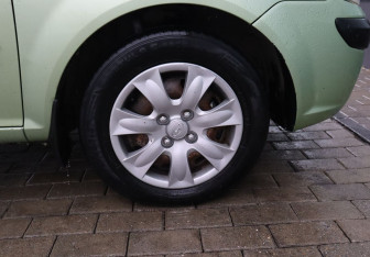 Подержанный автомобиль Hyundai Getz 2006 года (20 фото)