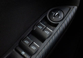 Подержанный автомобиль Ford Focus Sedan 2012 года (17 фото)