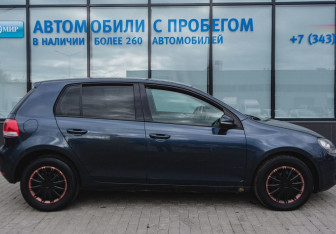 Подержанный автомобиль Volkswagen Golf Hatchback 2010 года (6 фото)