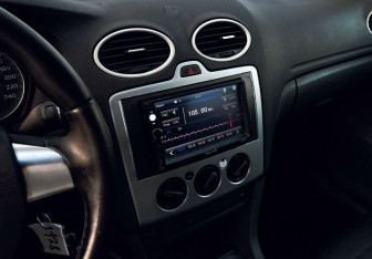 Подержанный автомобиль Ford Focus Hatchback 2006 года (10 фото)