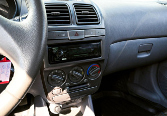 Подержанный автомобиль Hyundai Accent Sedan 2011 года (11 фото)