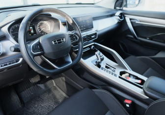 Подержанный автомобиль Geely Coolray 2021 года (9 фото)