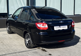 Подержанный автомобиль LADA (ВАЗ) Granta Liftback 2018 года (3 фото)