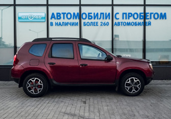 Подержанный автомобиль Renault Duster 2013 года (6 фото)