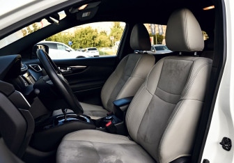 Подержанный автомобиль Nissan Qashqai 2016 года (17 фото)