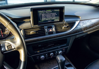 Подержанный автомобиль Audi A6 Sedan 2016 года (10 фото)