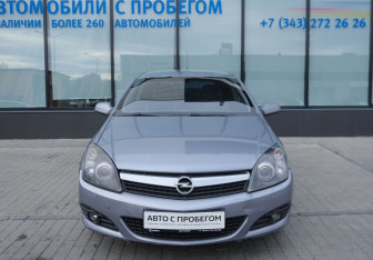 Подержанный автомобиль Opel Astra Hatchback 2008 года (8 фото)