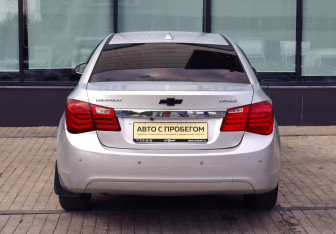 Подержанный автомобиль Chevrolet Cruze Sedan 2011 года (4 фото)