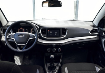 Подержанный автомобиль LADA (ВАЗ) Vesta Sedan 2023 года (19 фото)