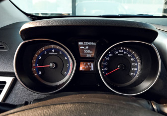 Подержанный автомобиль Hyundai i30 Hatchback 2014 года (9 фото)