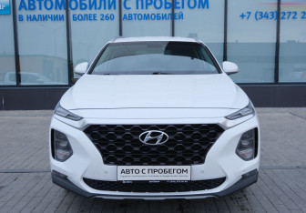 Подержанный автомобиль Hyundai Santa Fe 2018 года (8 фото)