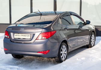 Подержанный автомобиль Hyundai Solaris Sedan 2015 года (5 фото)