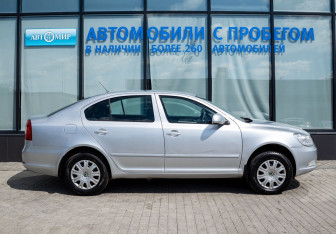 Подержанный автомобиль Skoda Octavia Liftback 2011 года (6 фото)