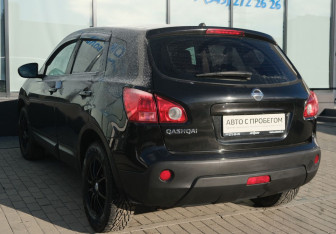 Подержанный автомобиль Nissan Qashqai 2008 года (3 фото)