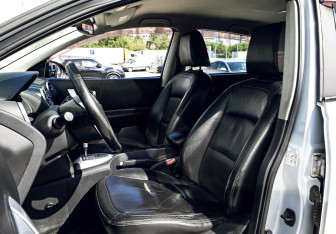 Подержанный автомобиль Nissan Qashqai 2008 года (16 фото)