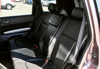Подержанный автомобиль Nissan X-Trail 2008 года (17 фото)