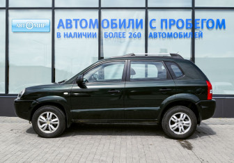 Подержанный автомобиль Hyundai Tucson 2008 года (2 фото)