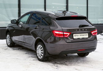 Подержанный автомобиль LADA (ВАЗ) Vesta Wagon 2019 года (3 фото)