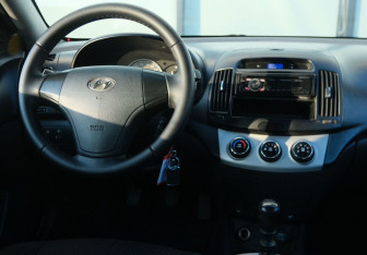 Подержанный автомобиль Hyundai Elantra Sedan 2007 года (10 фото)