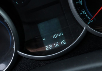 Подержанный автомобиль Chevrolet Cruze Sedan 2013 года (15 фото)