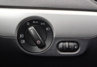 Подержанный автомобиль Volkswagen Jetta Sedan 2013 года (13 фото)