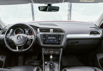 Подержанный автомобиль Volkswagen Tiguan 2017 года (12 фото)