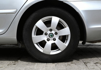 Подержанный автомобиль Skoda Octavia Liftback 2011 года (20 фото)