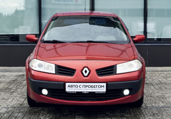 Подержанный автомобиль Renault Megane Wagon 2006 года (8 фото)